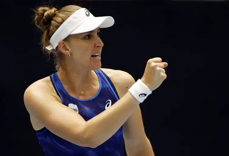 Reuters/David W Cerny/proibida reprodução Tennis - Billie Jean King Cup Qualifiers - Group B - Czech Republic v Brazil - Rt Torax Arena, Ostrava, Czech Republic - April 10, 2025 Brazil's Beatriz Haddad Maia reacts during her match against Czech Republic's Linda Noskova REUTERS/David W Cerny