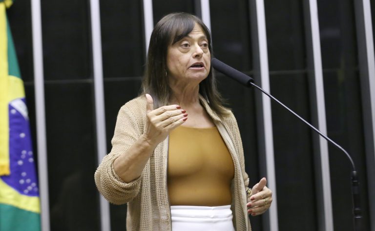 Comissão aprova incluir servidores do Ministério da Saúde na carreira de ciência e tecnologia - Notícias