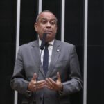 Comissão aprova selo para identificar empresa de turismo capacitada para atender consumidor neurodivergente – Notícias