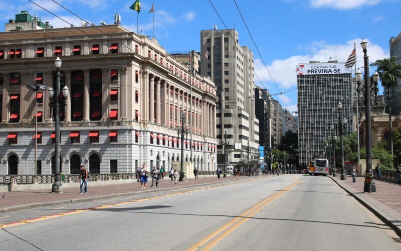 Dia do Trabalhador: o que abre e o que fecha em São Paulo