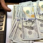 Dólar sobe para R$ 5,67 após oito quedas consecutivas