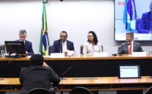 Especialistas apontam falta de políticas de saúde mental para idosos - Notícias