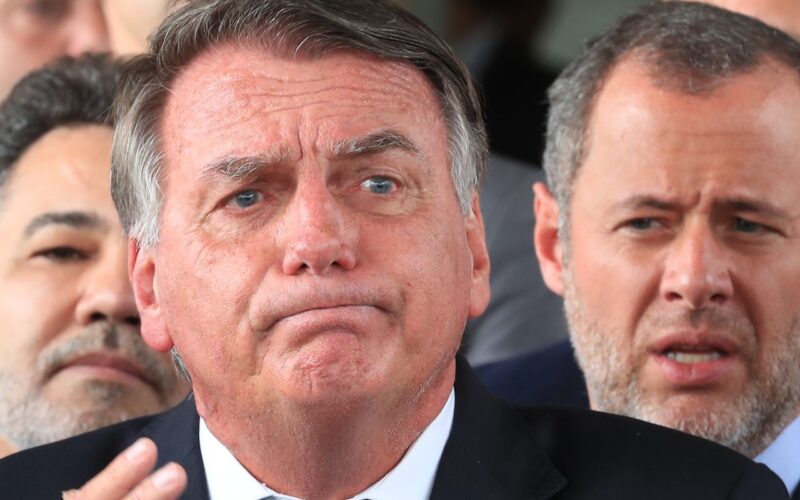 Golpe: após live na UTI, STF intima Bolsonaro em hospital de Brasília