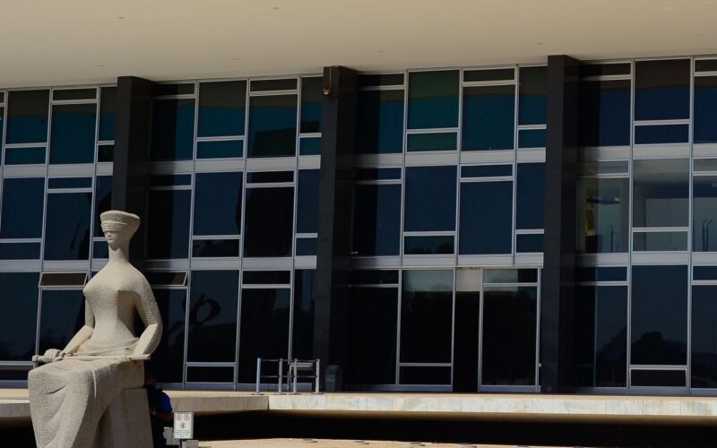 Maioria do STF mantém indenização de Eduardo Bolsonaro a jornalista