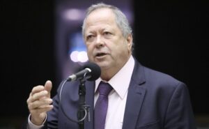 Mesa Diretora da Câmara declara perda do mandato de Chiquinho Brazão - Notícias