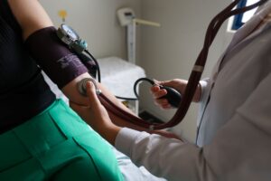 No Dia Nacional de Prevenção à Hipertensão, Saúde alerta para a doença, cuidados e onde buscar atendimento