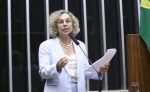 Projeto garante tratamento hormonal no SUS para mulheres que estão no climatério - Notícias