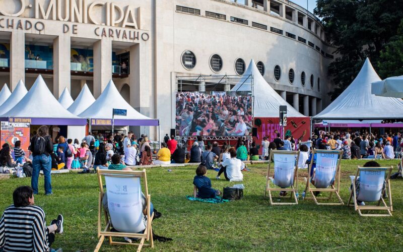Feira do Livro SP: 40 anos da redemocratização é tema deste ano