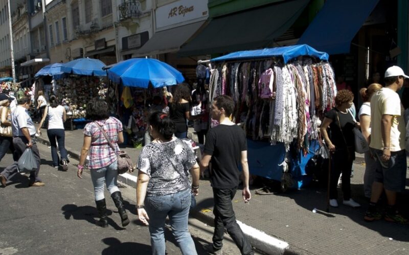 Taxa de desemprego de 6,6% é menor para trimestre encerrado em abril