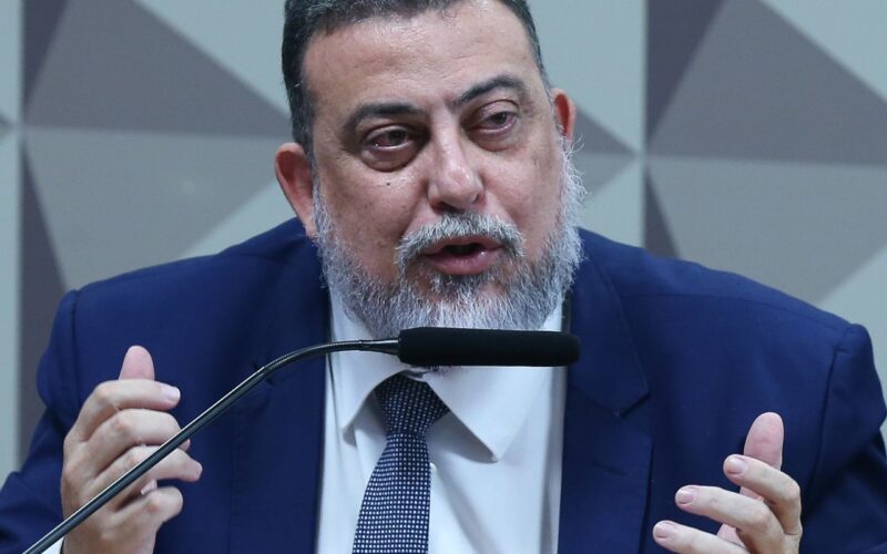 Abin só teve certeza de atos na Esplanada no dia 8, diz ex-diretor