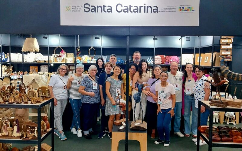 Artesãos catarinenses comercializam R$ 125 mil no 19º Salão do Artesanato de São Paulo