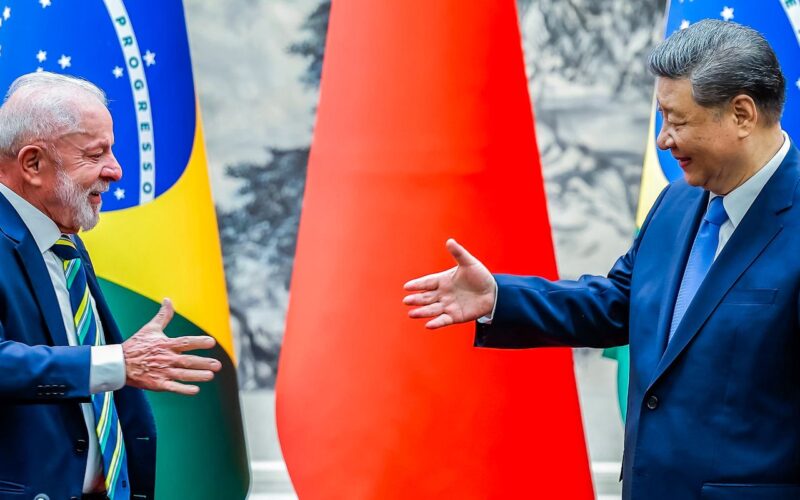 Brasil e China fazem declarações conjuntas sobre temas globais