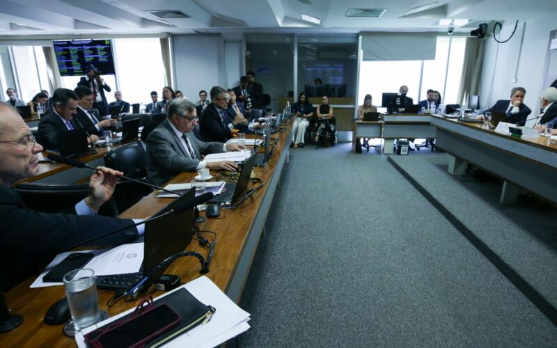 CCJ do Senado suspende demarcação de terras indígenas em SC