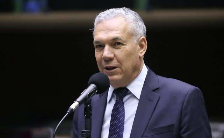 Câmara aprova criação de política nacional para estimular permanência de jovens no campo - Notícias