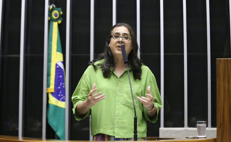 Câmara aprova projeto sobre utilização consciente da tecnologia digital - Notícias
