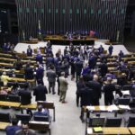 Câmara aprova urgência e analisa projeto que amplia número de deputados; acompanhe – Notícias