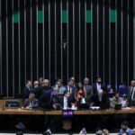Câmara aprova urgência para PL que proíbe desconto automático no INSS