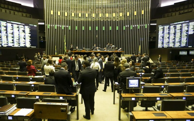 Câmara pode votar urgência para aumentar número de deputados federais