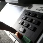 Cármen Lúcia pede que eleitor regularize título até 19 de maio