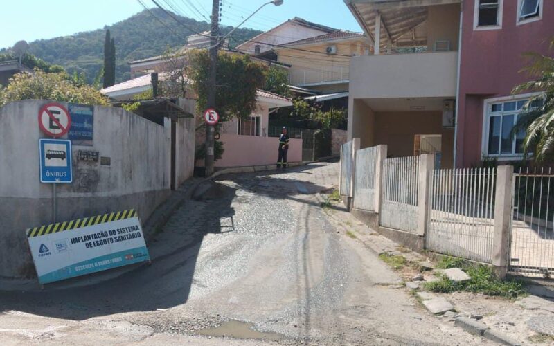 Casan inicia novo trecho de rede coletora no Bairro Saco Grande nesta sexta-feira