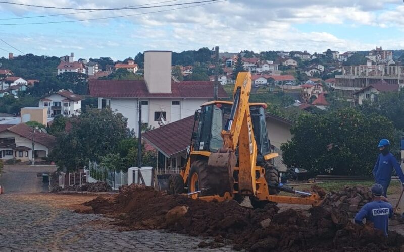 Casan instala novas redes para reforçar abastecimento em bairro de Treze Tílias