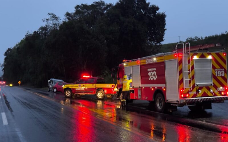 Chuvas causam estragos e mobilizam Corpo de Bombeiros Militar em várias regiões de Santa Catarina