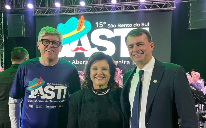Com a presença da vice-governadora, Marilisa Boehm, São Bento do Sul recebe cerimônia de abertura dos Jogos Abertos da Terceira Idade