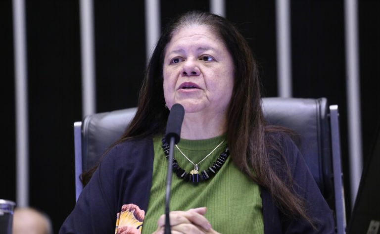 Comissão aprova concessão de auxílio para pessoas com deficiência leve - Notícias