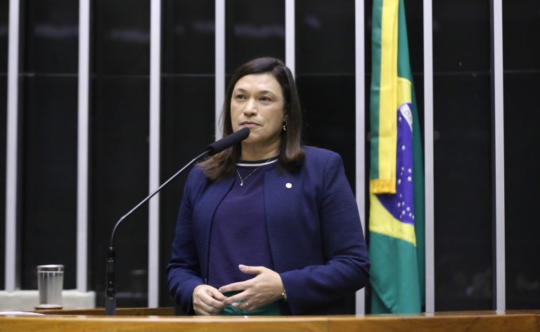 Comissão aprova criação de programa para vacinação de pacientes com câncer - Notícias