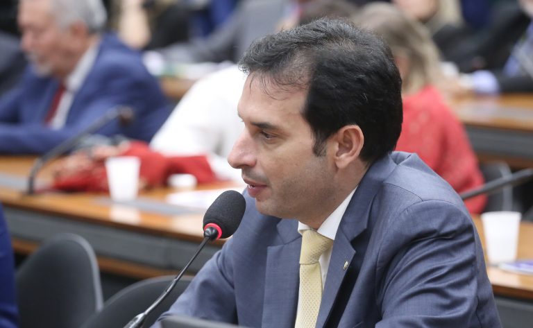 Comissão aprova incluir no Farmácia Popular remédios essenciais ao tratamento de autistas - Notícias