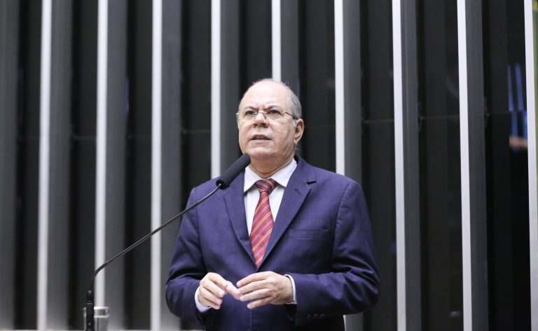 Comissão aprova mudança no padrão das embalagens de cigarro destinado à exportação - Notícias