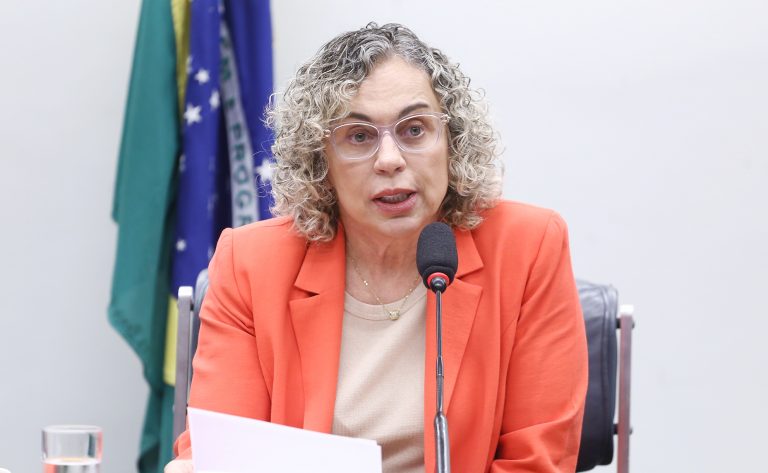 Comissão aprova obrigatoriedade de clube inscrever programa de formação de atleta no conselho da criança - Notícias