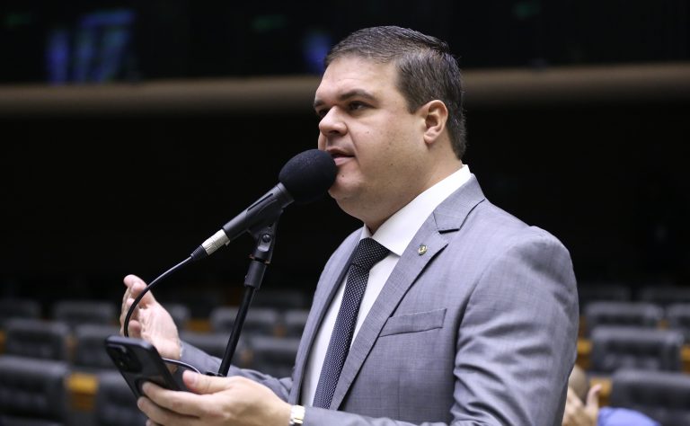 Comissão aprova projeto que obriga escolas a prestar atendimento a alunos com doenças crônicas - Notícias