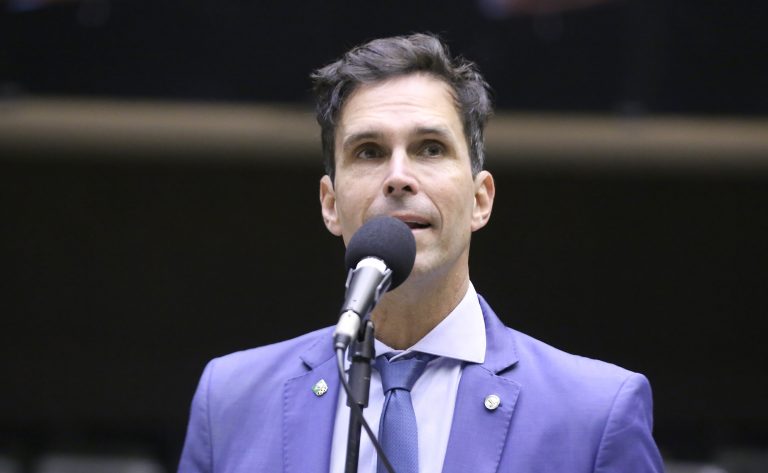 Comissão aprova projeto que prevê atividades esportivas nas escolas durante as férias - Notícias