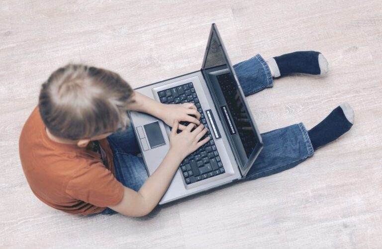 Comissão debate ambientes digitais e saúde mental de crianças e adolescentes – Notícias
