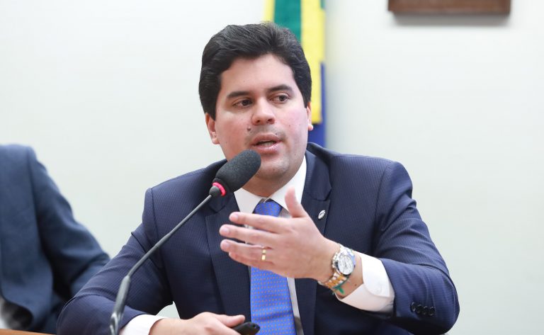 Comissão debate políticas públicas com ministro do Esporte - Notícias