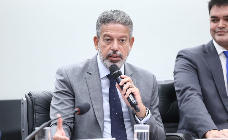 Comissão especial promove debate sobre reforma do Imposto de Renda - Notícias