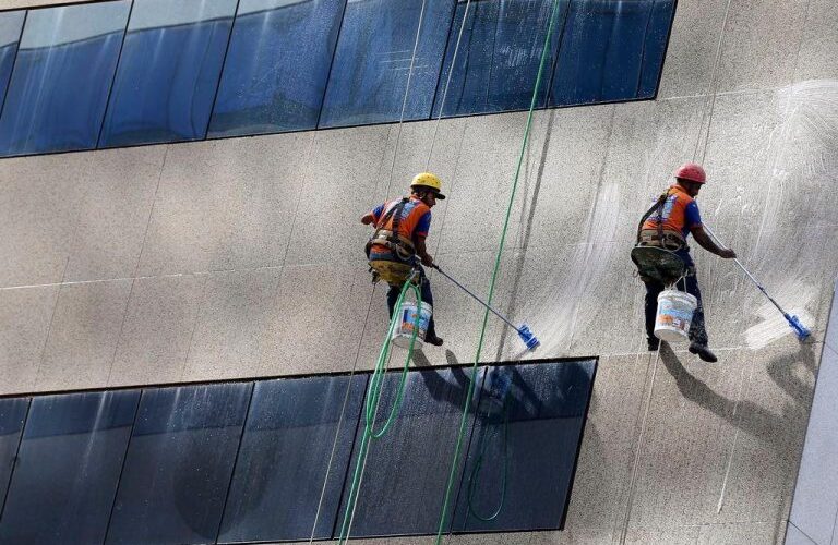 Comissão realiza audiência sobre ambiente de trabalho digno e seguro - Notícias