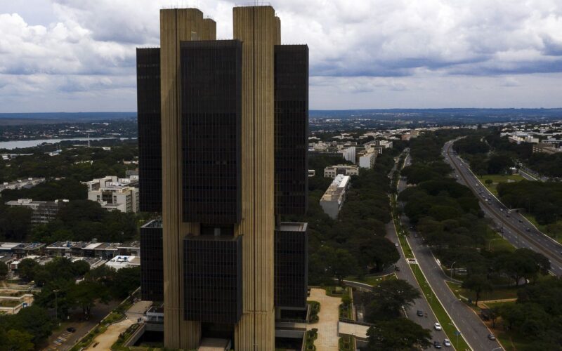 Copom deve elevar Selic em 0,5 ponto na reunião desta quarta