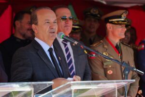 “Coragem, disciplina e vocação para servir, são 190 anos de dedicação à proteção dos catarinenses", afirma governador Jorginho Mello na solenidade de aniversário da PMSC
