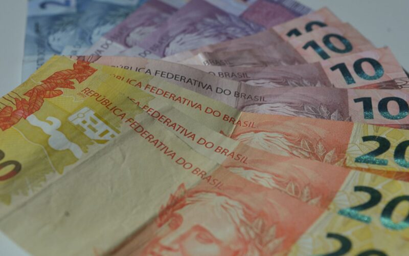 Empresas procuraram menos crédito em março