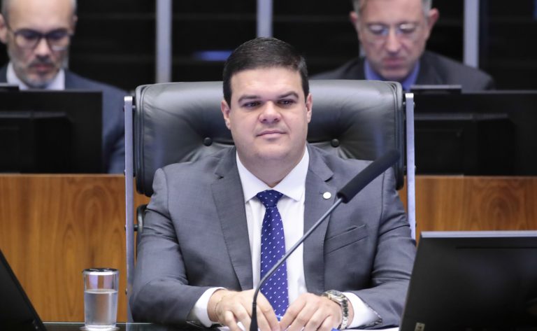 Enfermeiros defendem carga de trabalho de 30 horas semanais - Notícias