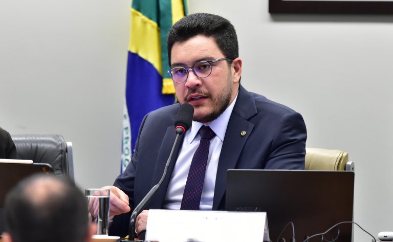 Especialistas fazem sugestões para aprimorar projeto de proteção a crianças no ambiente digital - Notícias