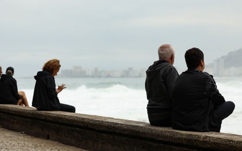 Frente fria se aproxima do Rio e pode provocar fortes rajadas de vento