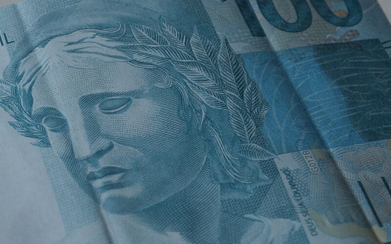 Governo congela R$ 31,3 bi do Orçamento de 2025