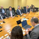 Governo de Santa Catarina prioriza ferrovias e ViaMar durante encontro em Washington