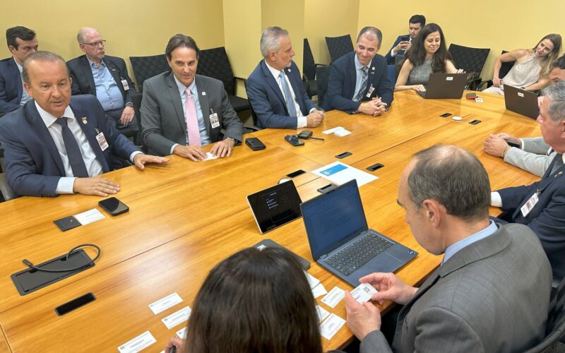 Governo de Santa Catarina prioriza ferrovias e ViaMar durante encontro em Washington