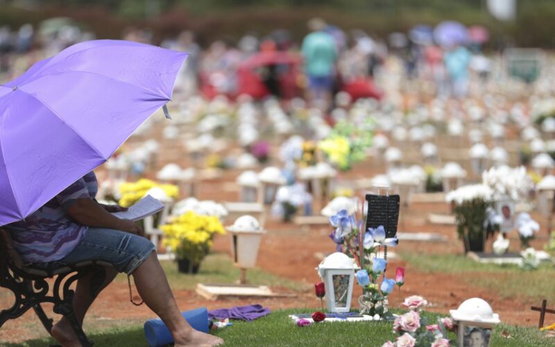 Grupos terapêuticos ajudam mães a lidar com "dor inominável" do luto 