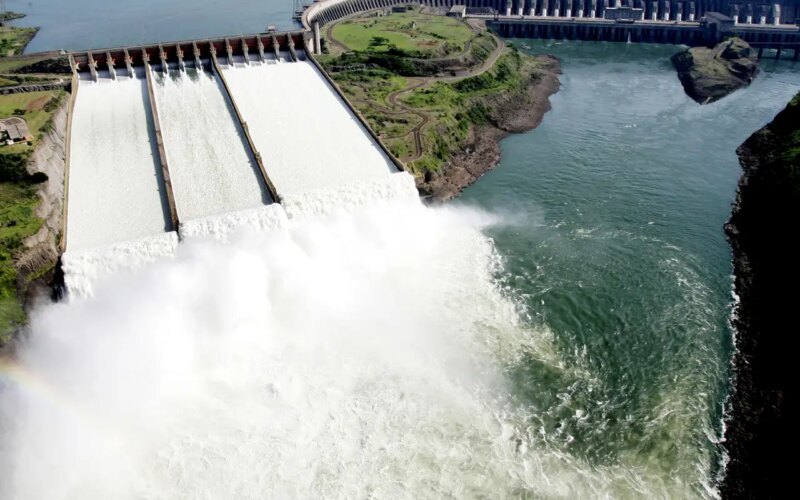 Itaipu completa 51 anos com foco em inovação energética