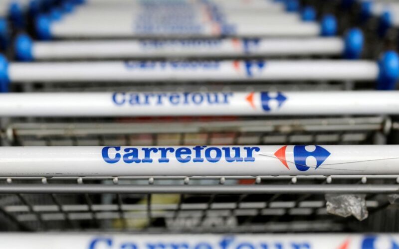 Justiça torna Carrefour réu por vazamento de óleo diesel em Santos